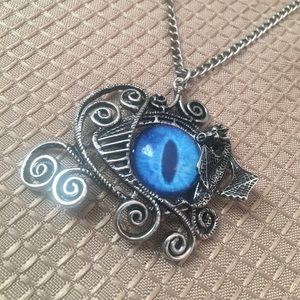Long dragon eye necklace